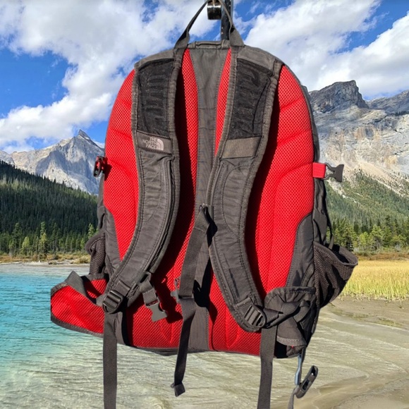 YAY! THE NORTH FACE Borealis 29L Laptop Backpack - Picture 2 of 5